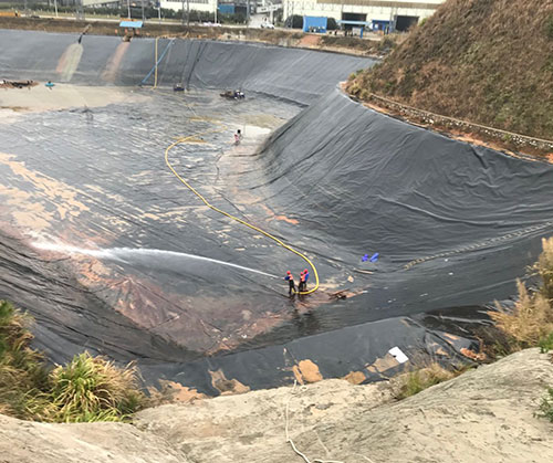 海东地废水池清理